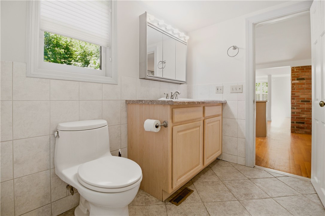 1861 East Main Road Portsmouth, RI 02871 - Photo 13 of 35 First Floor Full Bath