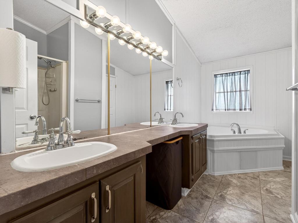 13051 Cherokee Road Sanger, TX 76266 - Photo 22 of 40