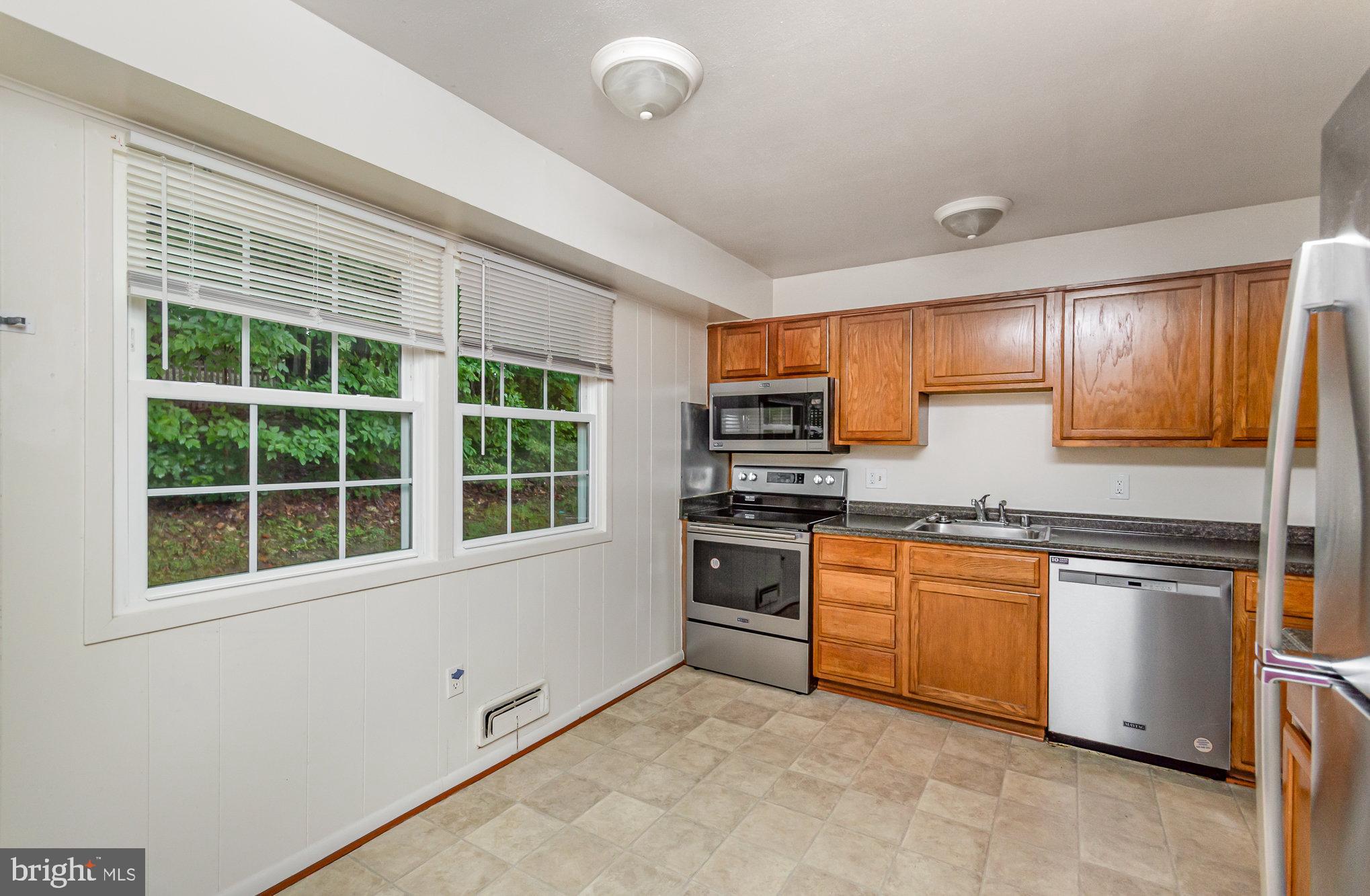 6307 Greeley Boulevard Springfield, VA 22152 - Photo 12 of 35