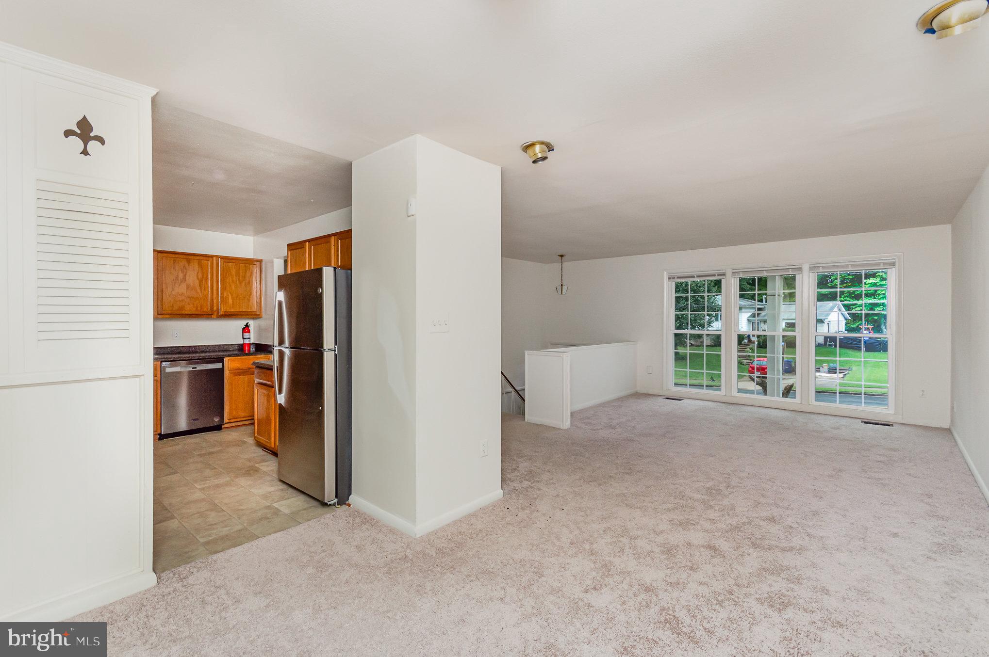 6307 Greeley Boulevard Springfield, VA 22152 - Photo 5 of 35