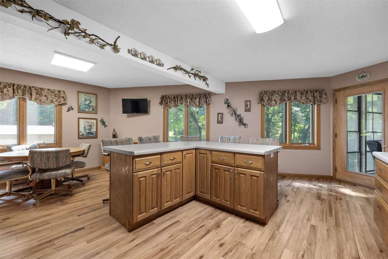 1951 Lake Manor Road Northeast Solon, IA 52333 - Photo 18 of 51 Gallery Image 18