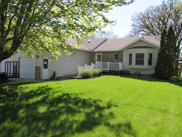 $399,900 | 1600 South Prairie Avenue, Fairmont, MN 56031
