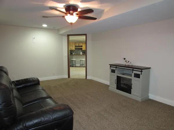 $415,000 | 1600 South Prairie Avenue, Fairmont, MN 56031