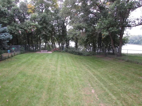 $415,000 | 1600 South Prairie Avenue, Fairmont, MN 56031