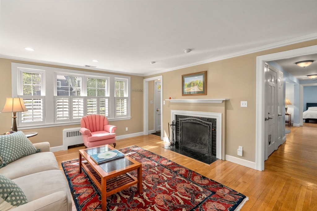 4 Granite Street Wellesley, MA 02482 - Photo 4 of 27