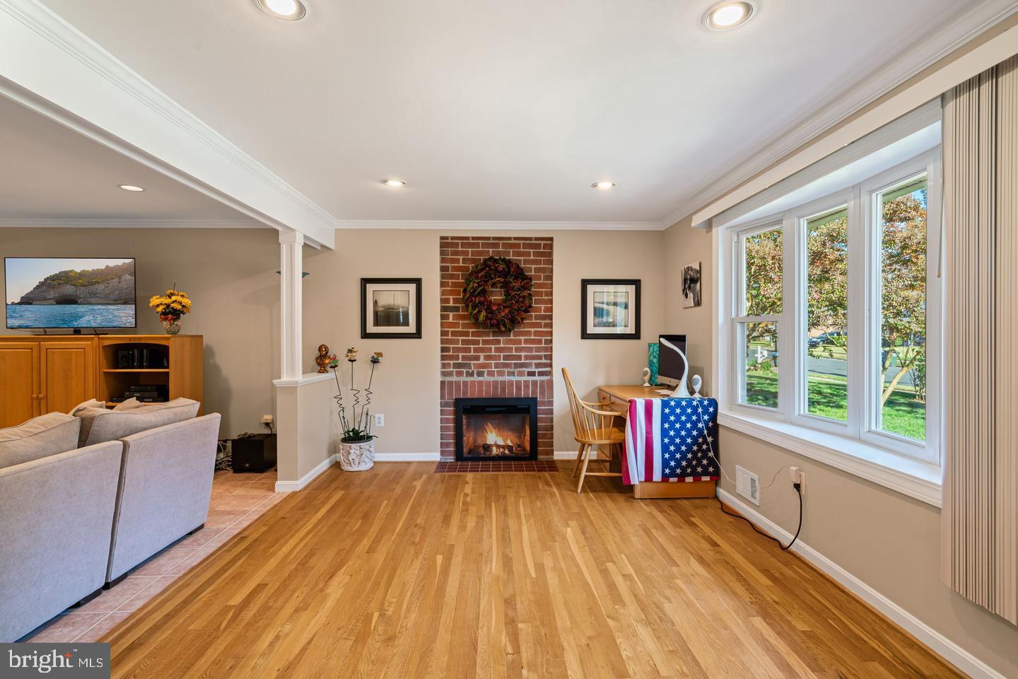 7006 Elkton Drive Springfield, VA 22152 - Photo 6 of 39