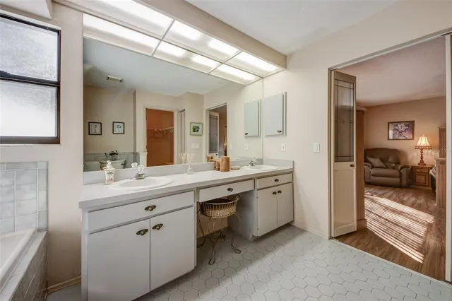 $599,500 | 3401 Avenida Madera, Unit B, Bradenton, FL 34210