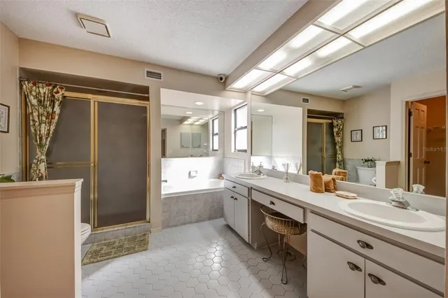 $599,500 | 3401 Avenida Madera, Unit B, Bradenton, FL 34210