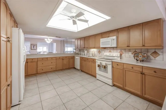 $599,500 | 3401 Avenida Madera, Unit B, Bradenton, FL 34210