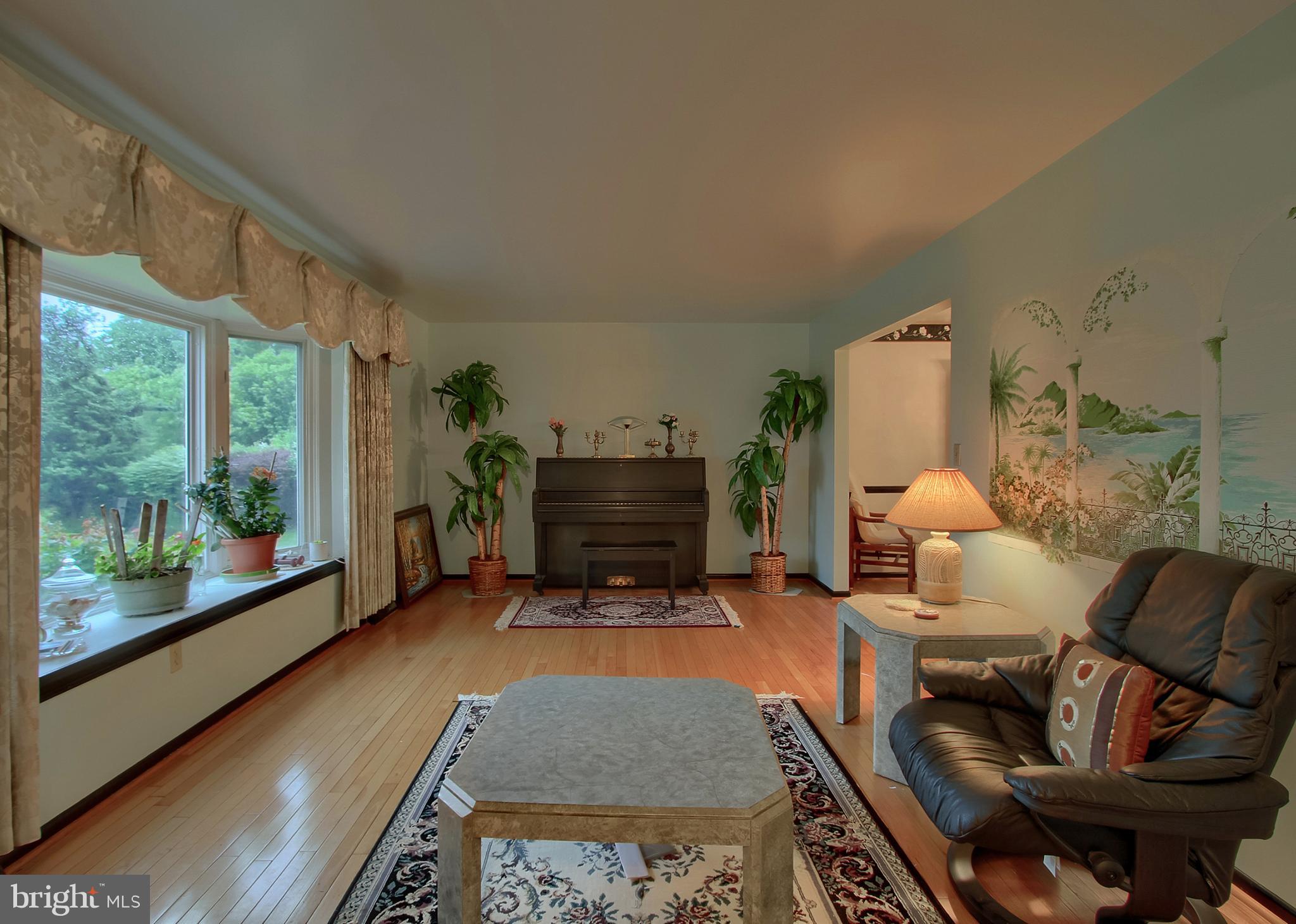 785 Null Road New Cumberland, PA 17070 - Photo 17 of 67 Living room