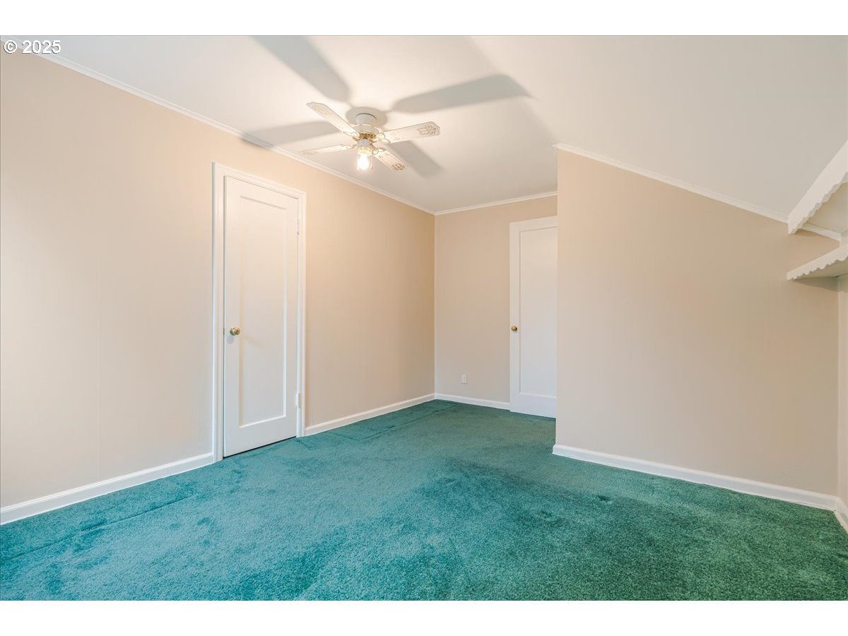 5925 Northeast 27th Avenue Portland, OR 97211 - Photo 21 of 25 a view of an empty room with window