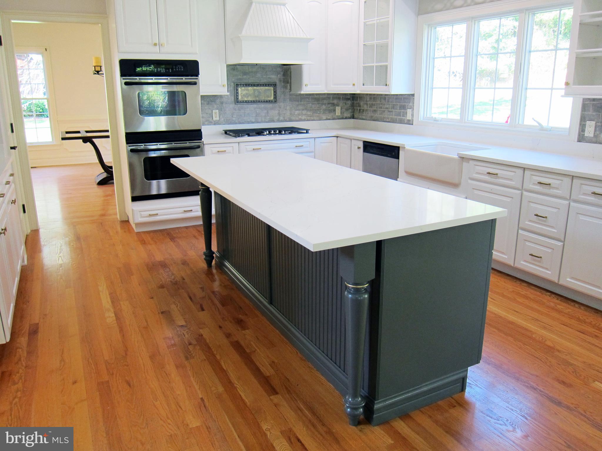 252 Grandview Road Skillman, NJ 08558 - Photo 8 of 29 Kitchen