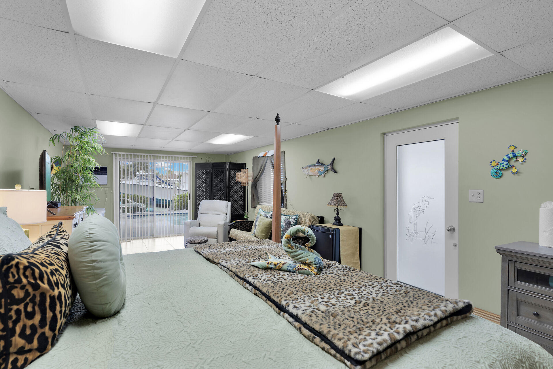 651 9th Street Key Colony Beach, FL 33051 - Photo 38 of 53 a living room with furniture