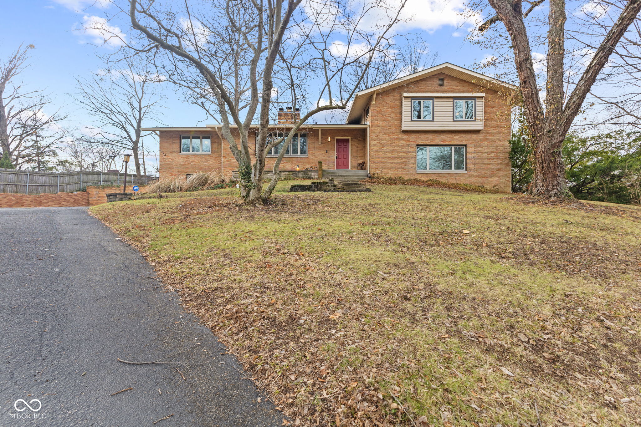 4529 Dickson Road Indianapolis, IN 46226 - Photo 3 of 40 Gallery Image 3