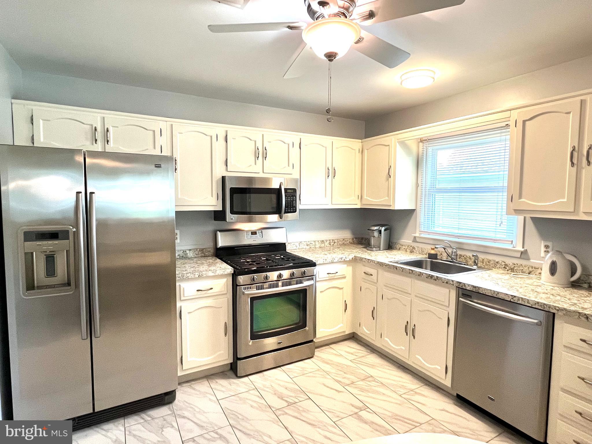 39 Dogwood Road Manahawkin, NJ 08050 - Photo 13 of 29 Gallery Image 13