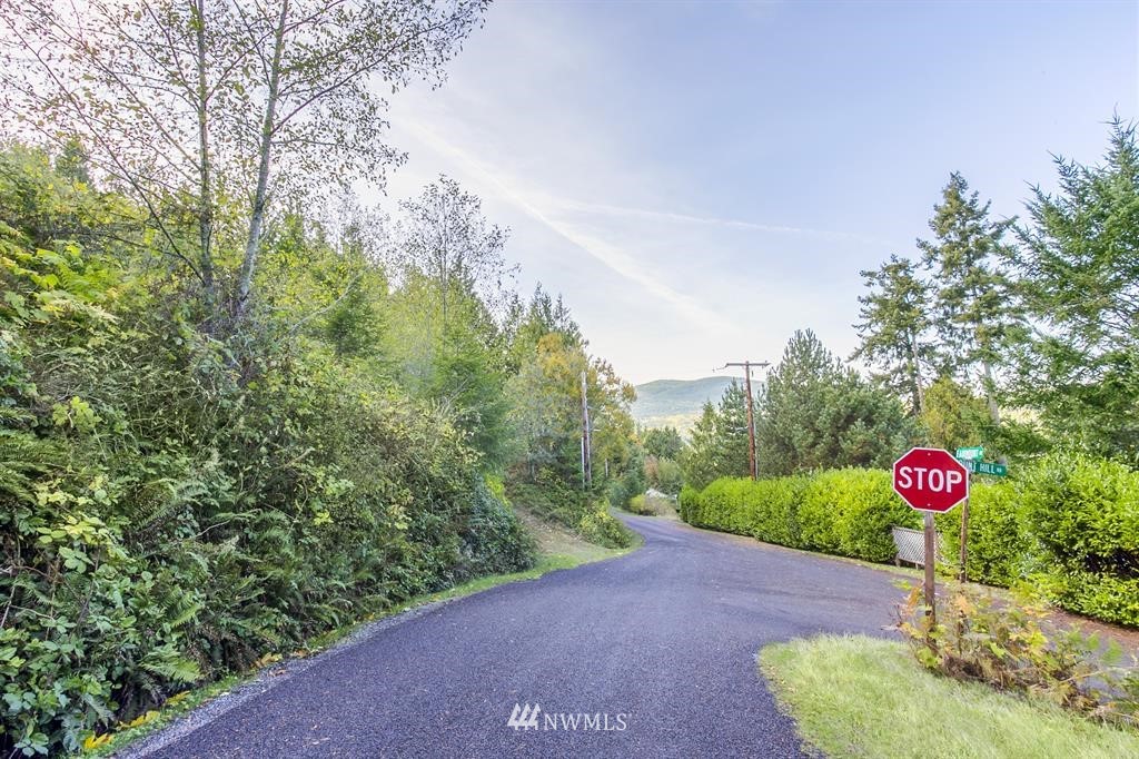 702 Fairmount Road Port Townsend, WA 98368 - Photo 6 of 15 Gallery Image 6
