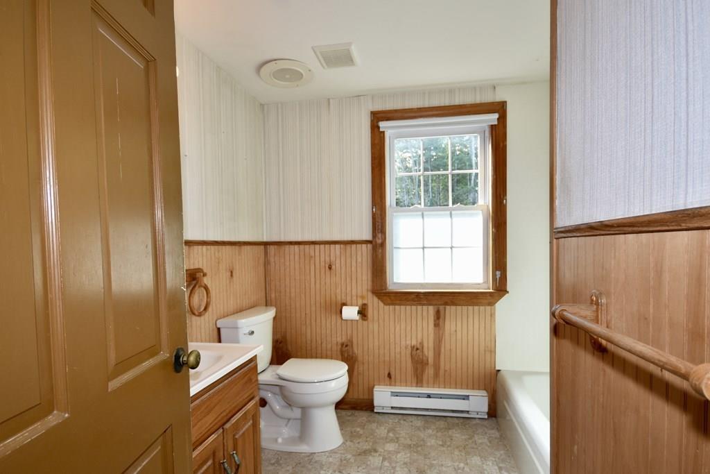 53 Acushnet Road Mattapoisett, MA 02739 - Photo 12 of 20 Gallery Image 12