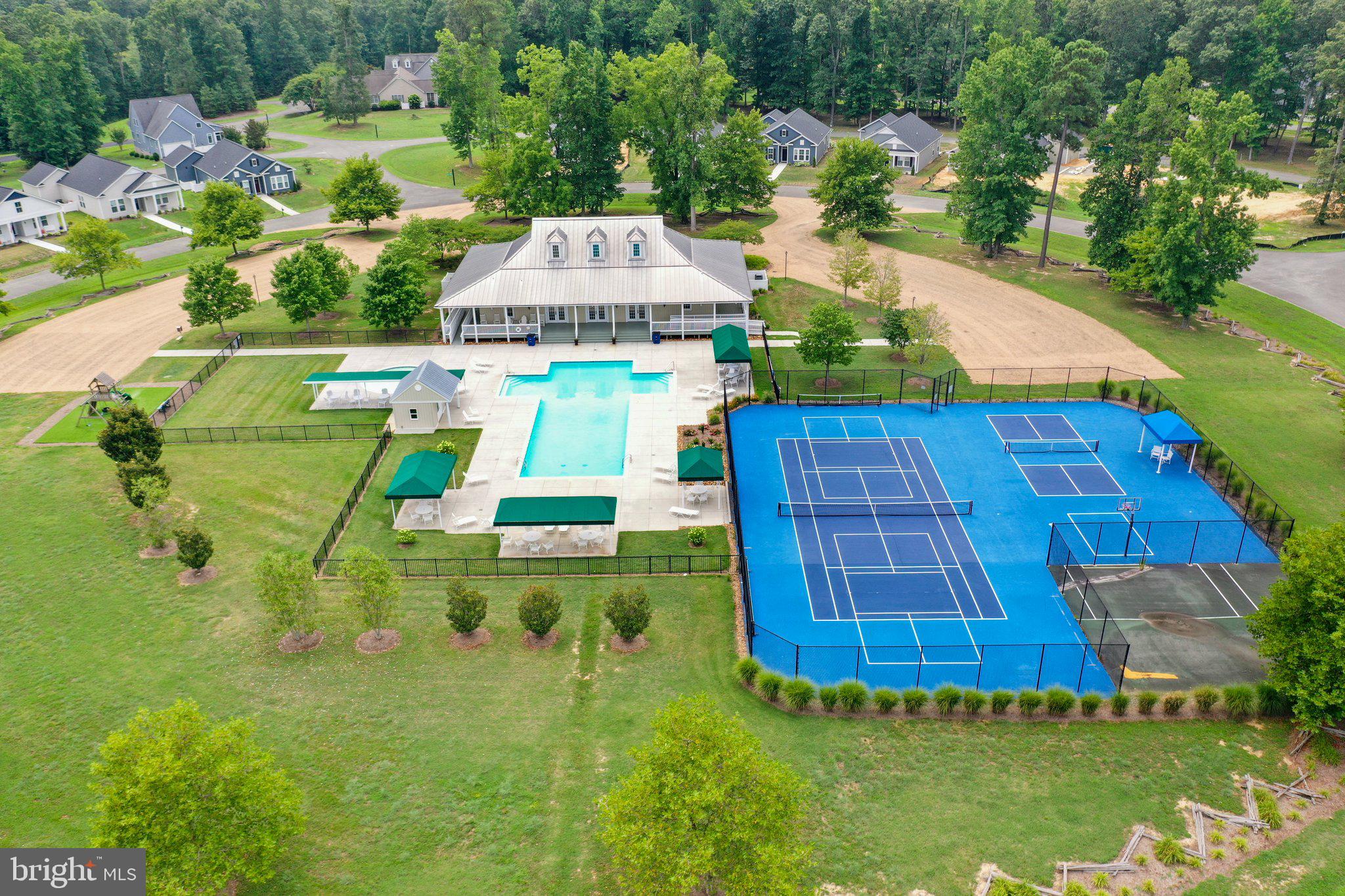 464 Middle Gate Irvington, VA 22480 - Photo 46 of 46 an aerial view of a house