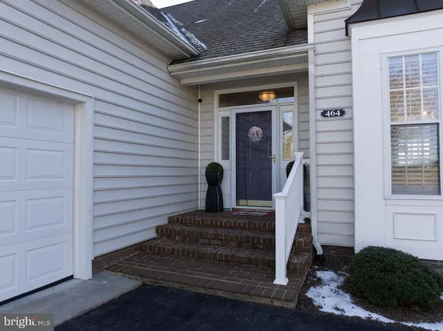 a view of a entryway of the house
