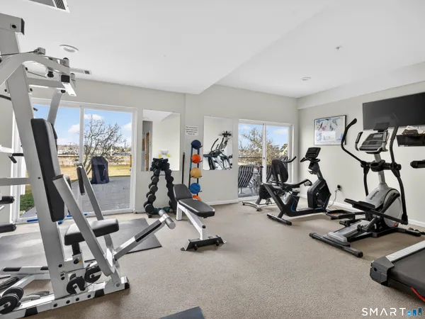 $350,000 | 400 Bank Street, Unit 104, New London, CT 06320