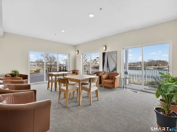 $350,000 | 400 Bank Street, Unit 104, New London, CT 06320