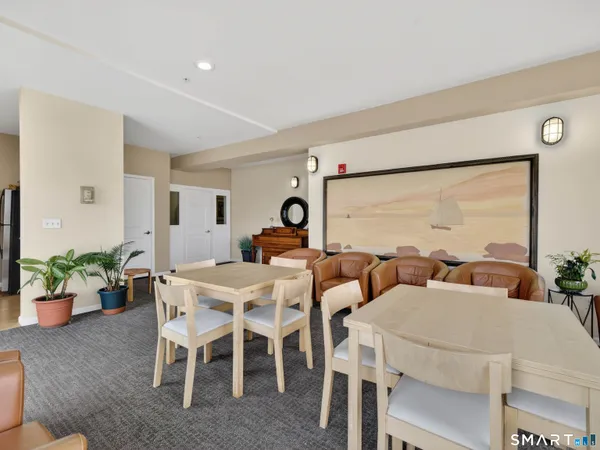 $350,000 | 400 Bank Street, Unit 104, New London, CT 06320