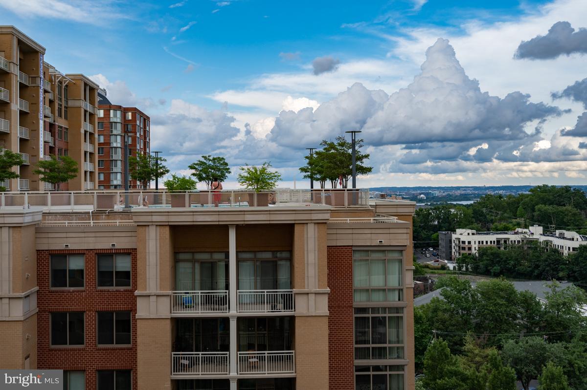 1301 North Courthouse Road, Unit 1106 Arlington, VA 22201 - Photo 31 of 48 You can't get enough of these views