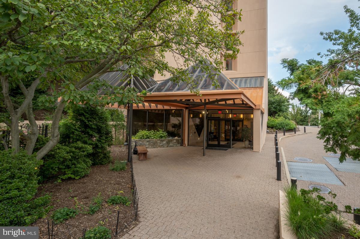1301 North Courthouse Road, Unit 1106 Arlington, VA 22201 - Photo 42 of 48 Entry to the building