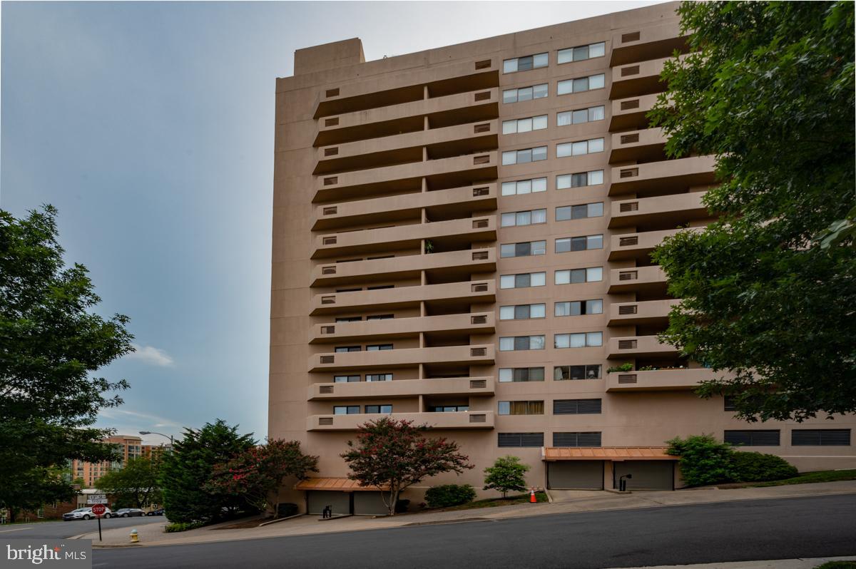 1301 North Courthouse Road, Unit 1106 Arlington, VA 22201 - Photo 44 of 48