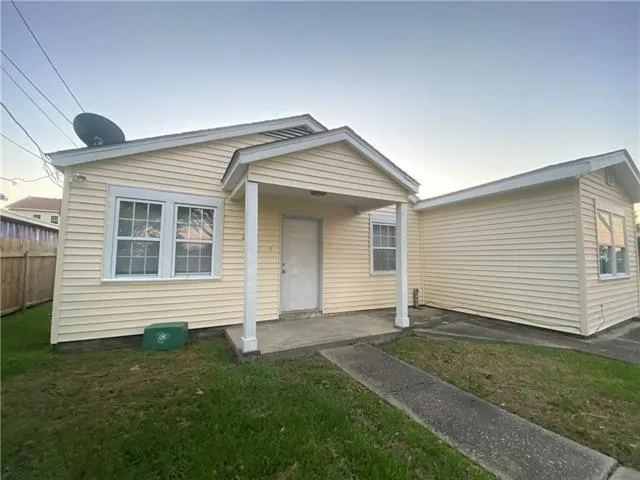 $1,750 | 2304 Hero Drive, Gretna, LA 70053