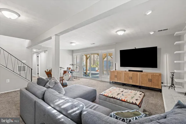 $639,000 | 13501 Collingwood Terrace, Silver Spring, MD 20904