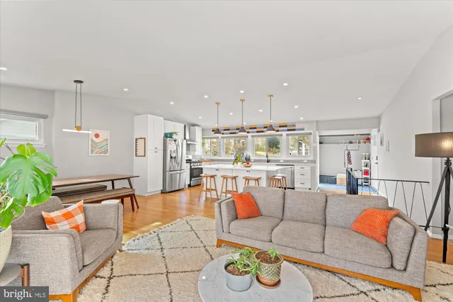 $639,000 | 13501 Collingwood Terrace, Silver Spring, MD 20904