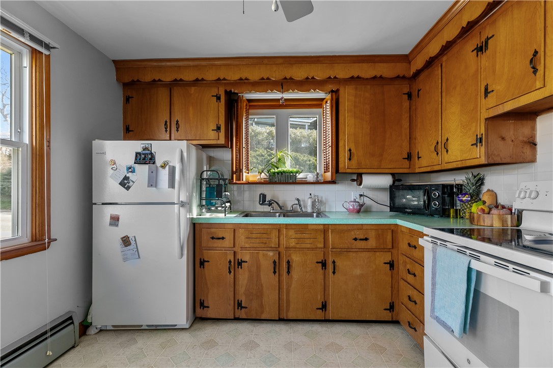 93 Perry Street Bristol, RI 02809 - Photo 9 of 40 Gallery Image 9