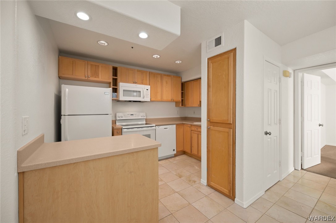 3408 Sunriver Road, Unit 110 Bullhead City, AZ 86429 - Photo 11 of 38