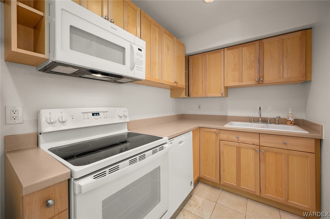 3408 Sunriver Road, Unit 110 Bullhead City, AZ 86429 - Photo 12 of 38