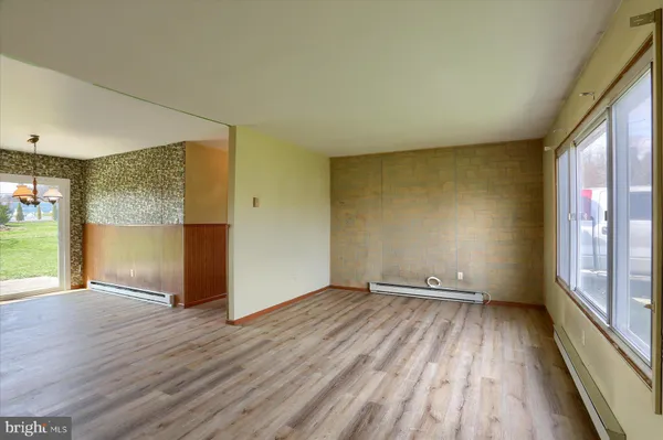 $199,900 | 77 Texs Park Drive, Thompsontown, PA 17094