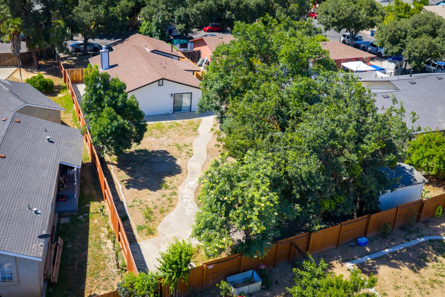 1833 Mimi Way Modesto, CA 95351 - Photo 25 of 27
