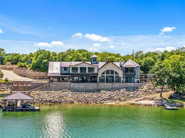 $3,995,000 | 212 Hilltop Drive, Gainesville, TX 76240