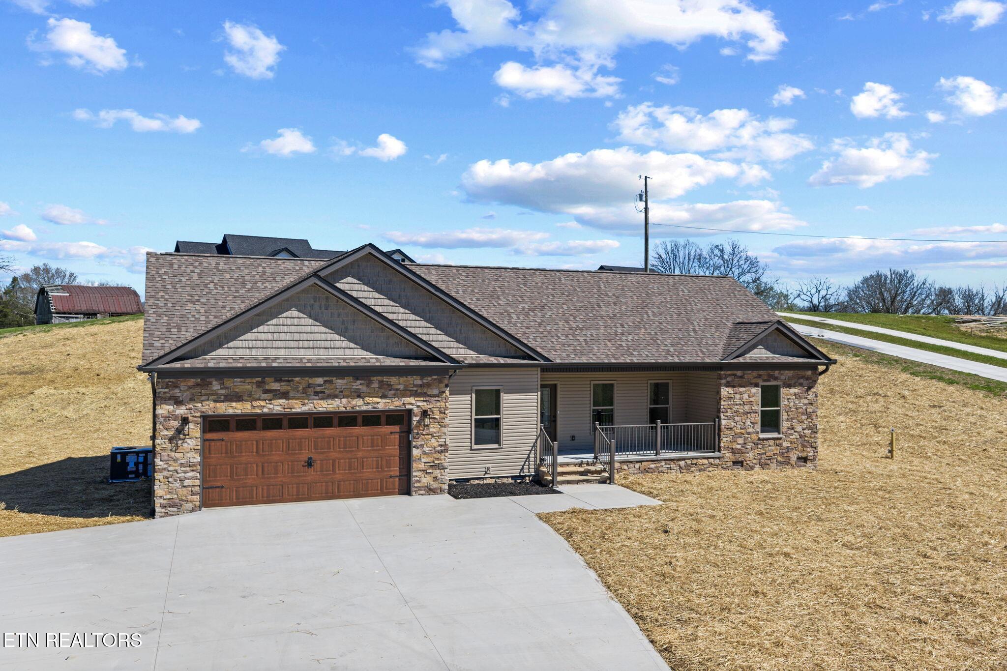 20-web-or-mls-380 Hillvale--3