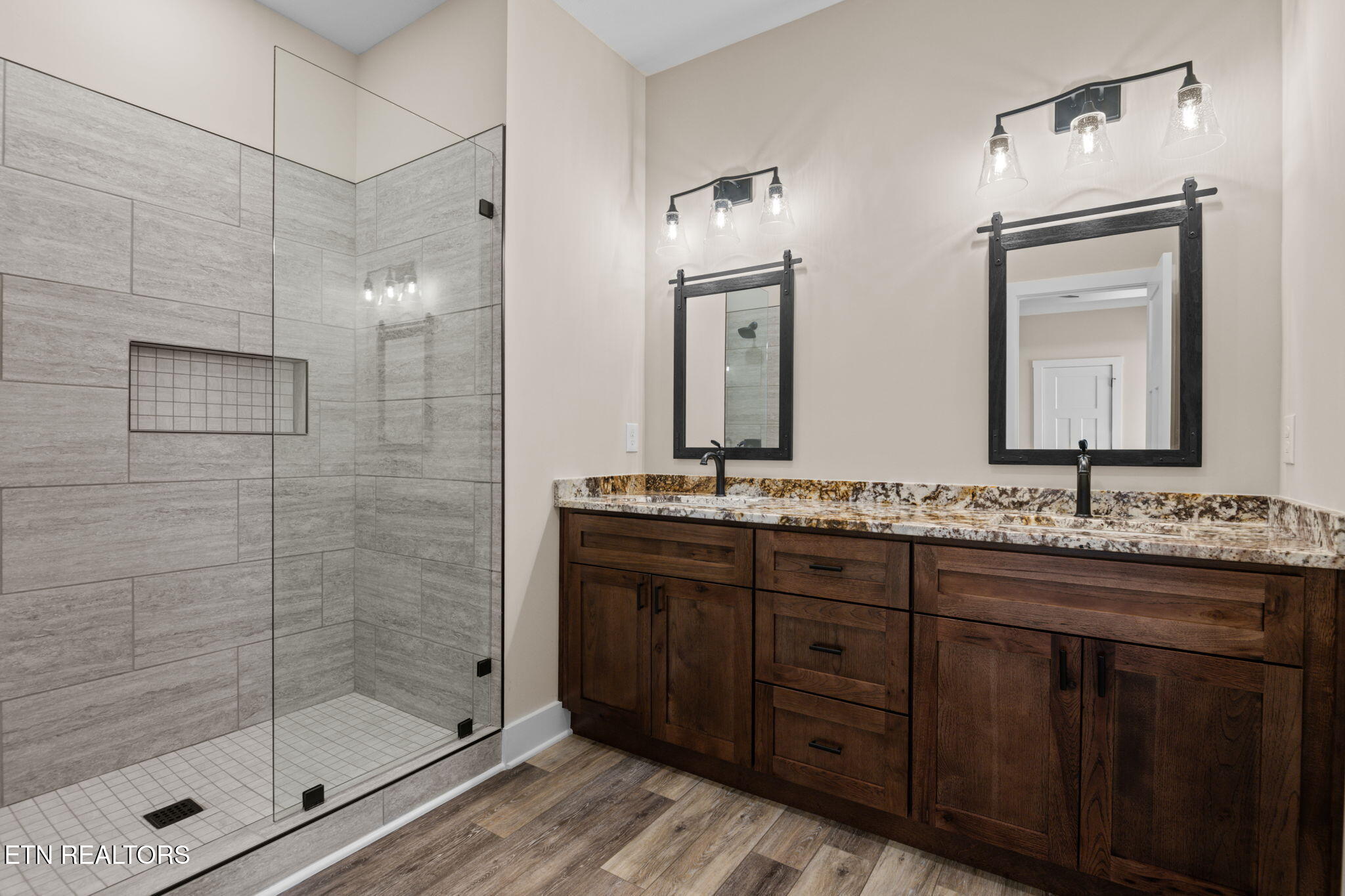 380 Hillvale Road Clinton, TN 37716 - Photo 20 of 28 15-web-or-mls-380 Hillvale-9501