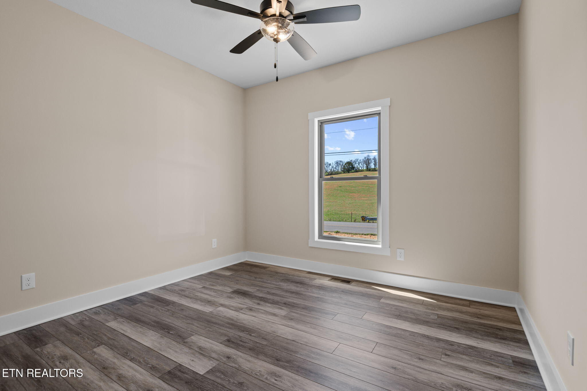 380 Hillvale Road Clinton, TN 37716 - Photo 22 of 28 4-web-or-mls-380 Hillvale-9446