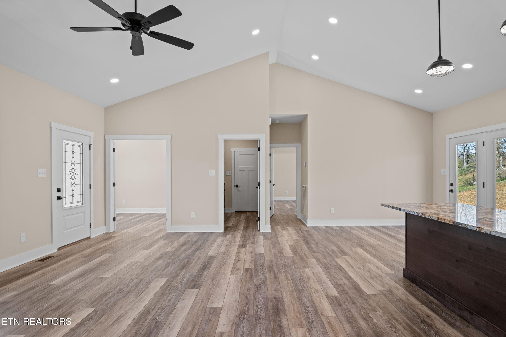 380 Hillvale Road Clinton, TN 37716 - Photo 5 of 28 3-web-or-mls-380 Hillvale-9441