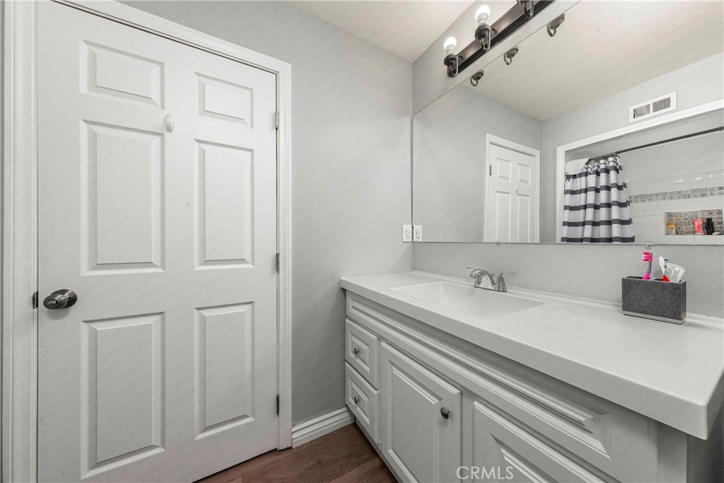45046 18th Street West Lancaster, CA 93534 - Photo 12 of 23