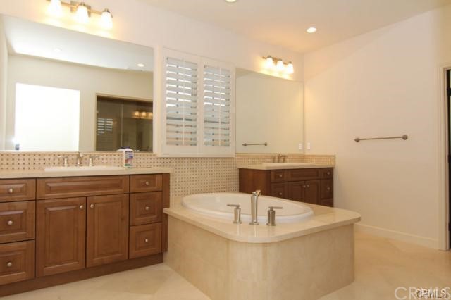 52 Chianti Irvine, CA 92618 - Photo 12 of 28