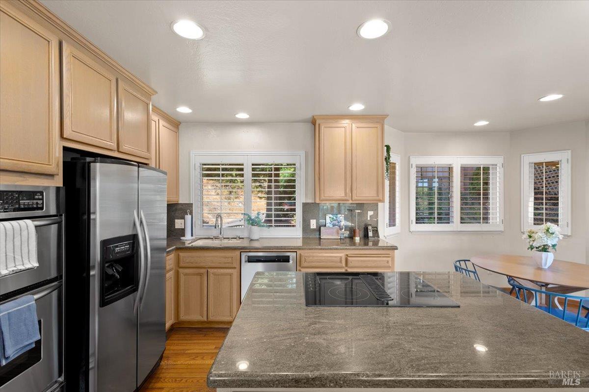 5 Wimbledon Court Novato, CA 94949 - Photo 16 of 48