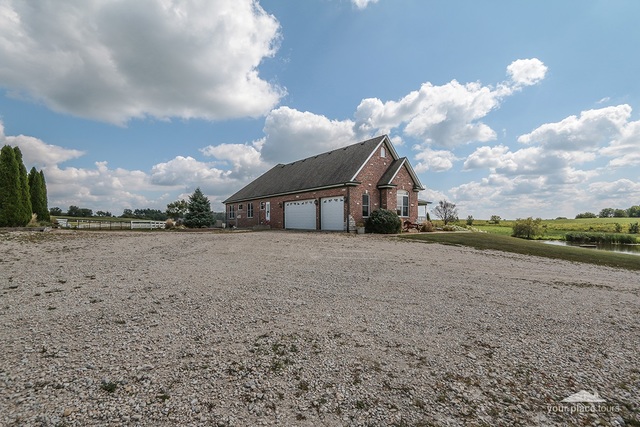 966 German Road Paw Paw, IL 61353 - Photo 4 of 45