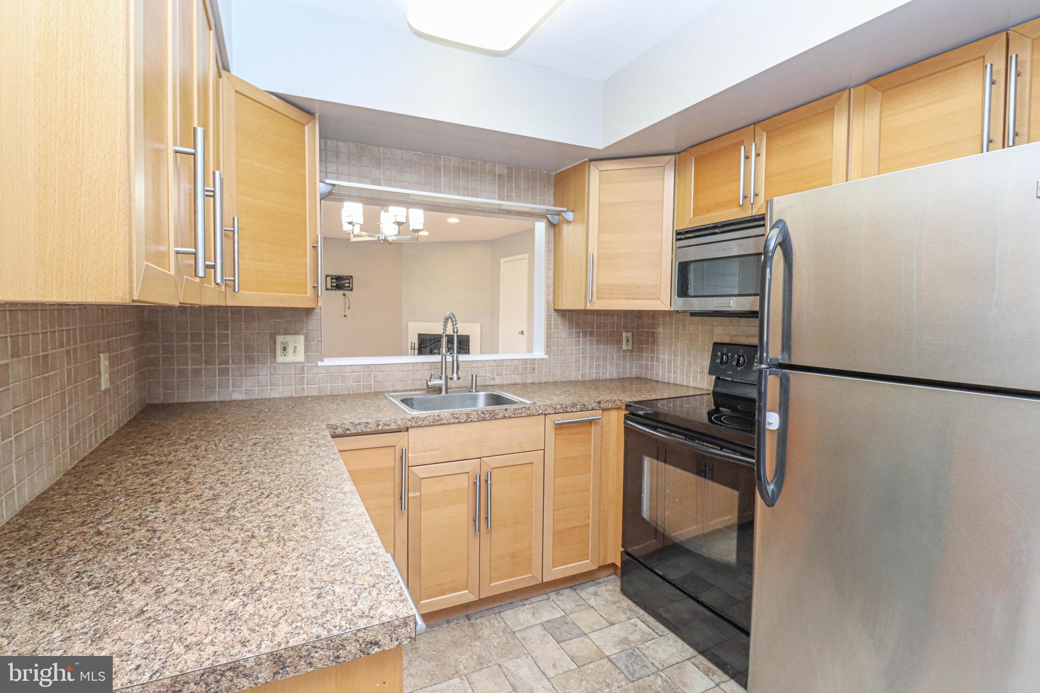 6909 Jones View Drive, Unit 3D Baltimore, MD 21209 - Photo 6 of 37