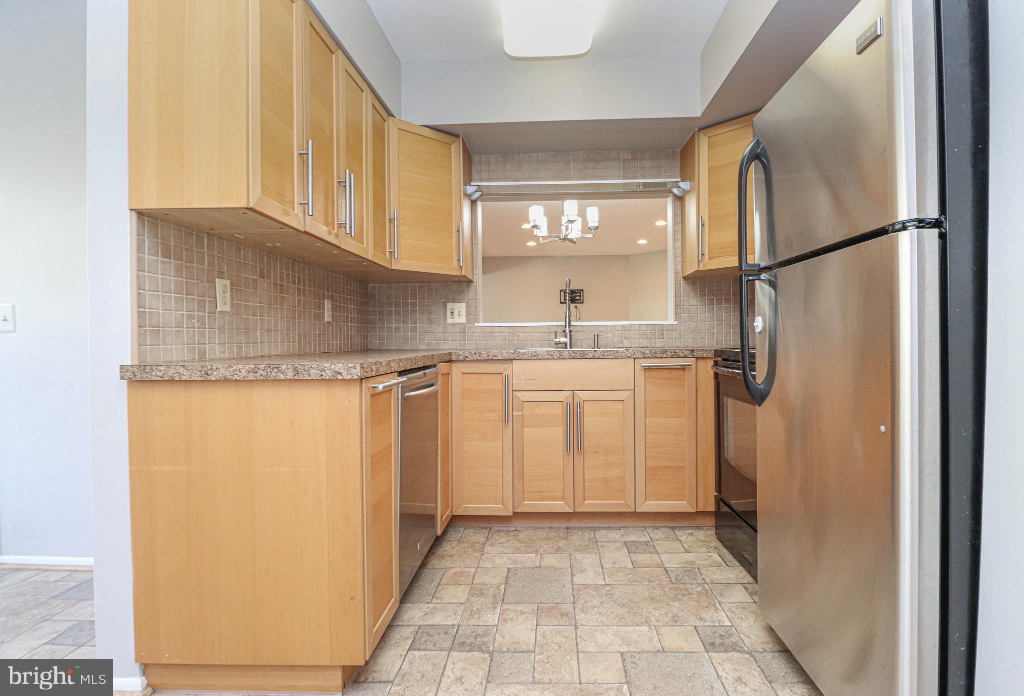 6909 Jones View Drive, Unit 3D Baltimore, MD 21209 - Photo 8 of 37