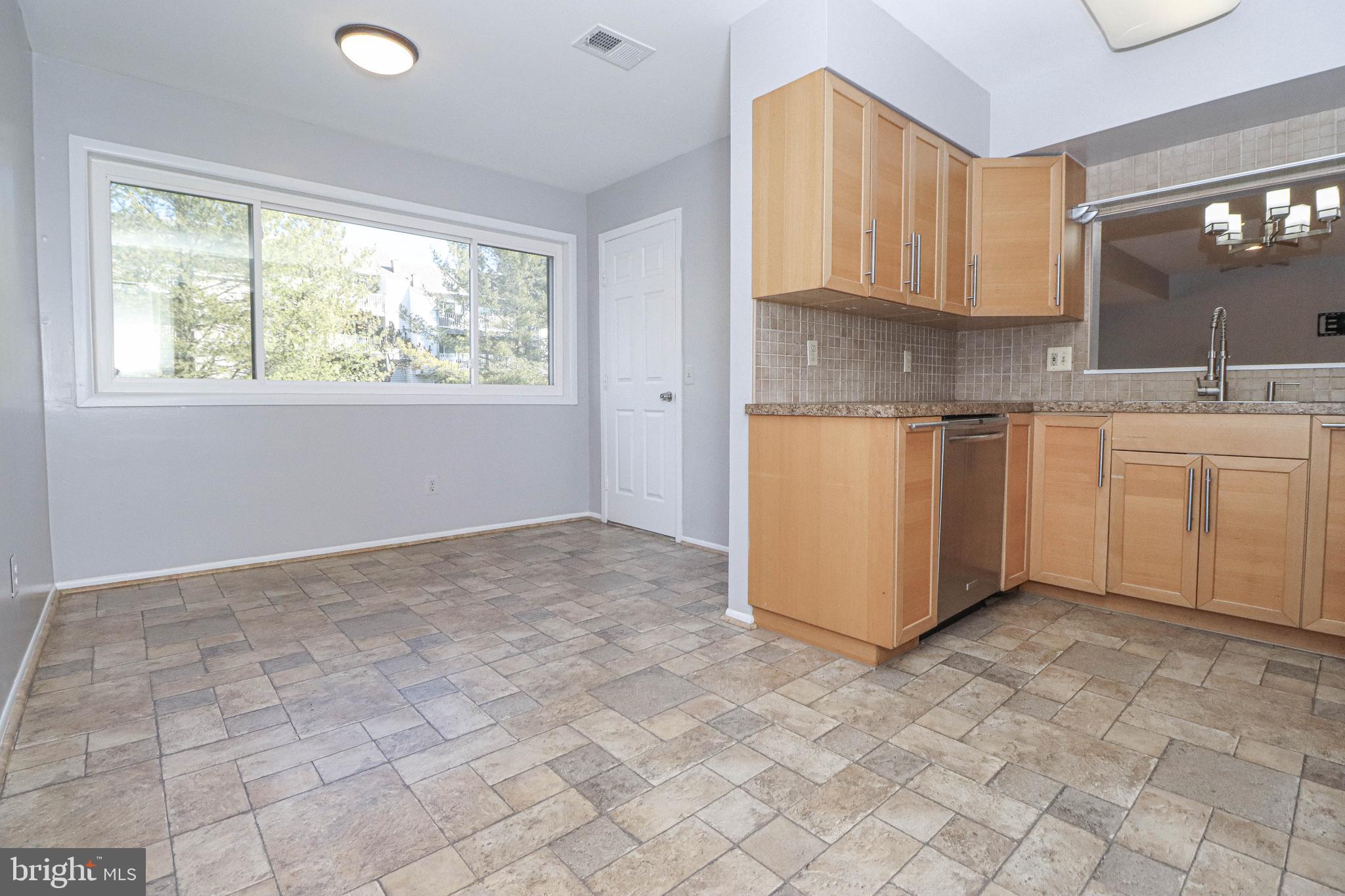 6909 Jones View Drive, Unit 3D Baltimore, MD 21209 - Photo 9 of 37