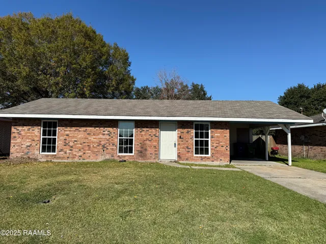 $1,000 | 2606 Brenda Drive, New Iberia, LA 70560